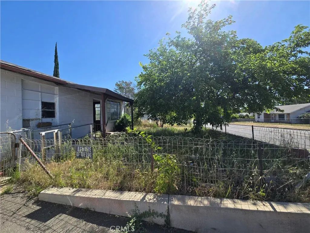 2429 Las Plumas, Oroville