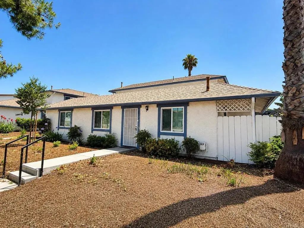 3412 Los Mochis Way, Oceanside