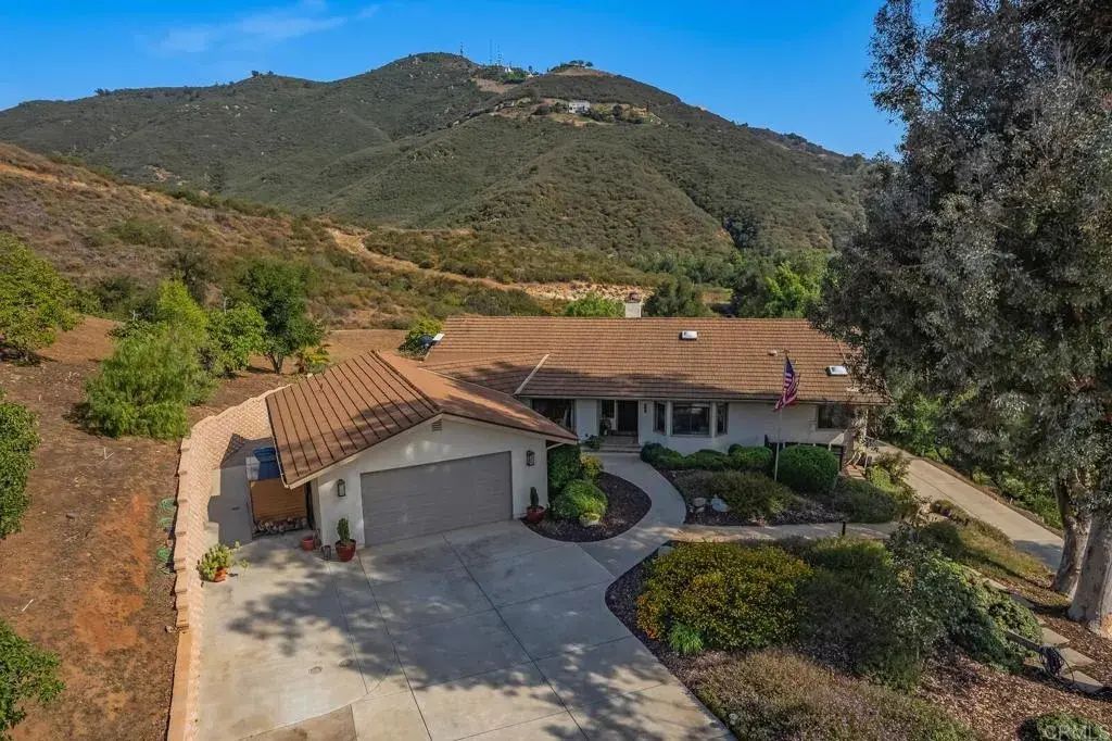 2103 Margarita Glen, Fallbrook