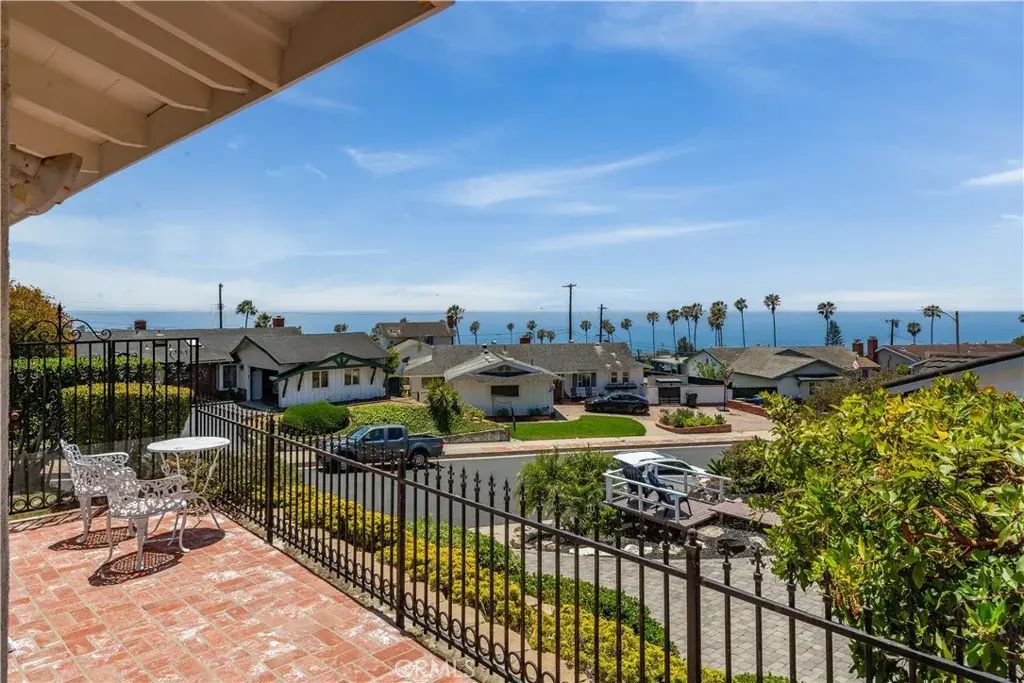 1768 Vallecito, San Pedro