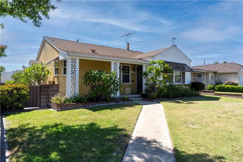 1701 N Naomi, Burbank