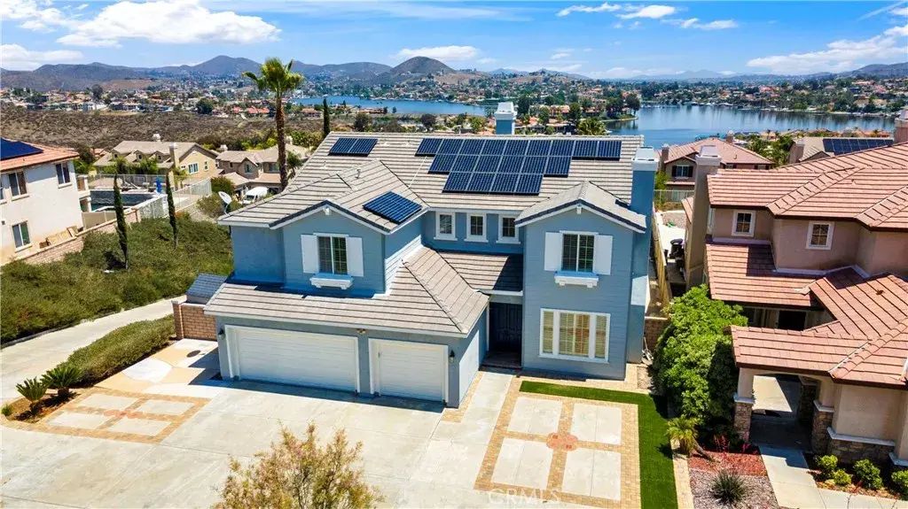 8 Via Del Fico Court, Lake Elsinore