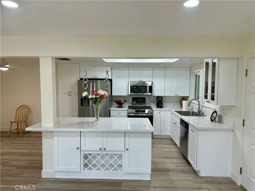 2277 Via Mariposa W B, Laguna Woods