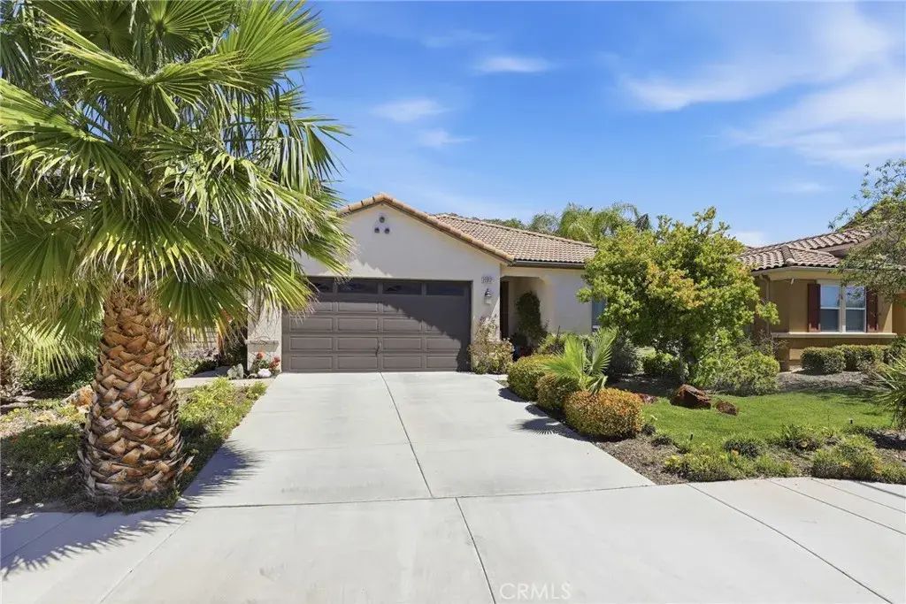 20317 Julia Lane, Saugus