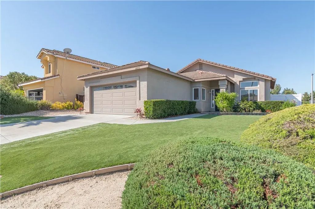 33215 Avenida Bicicleta, Temecula
