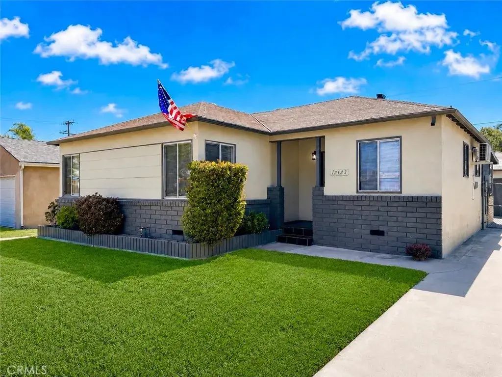 12123 Jersey Ave, Norwalk