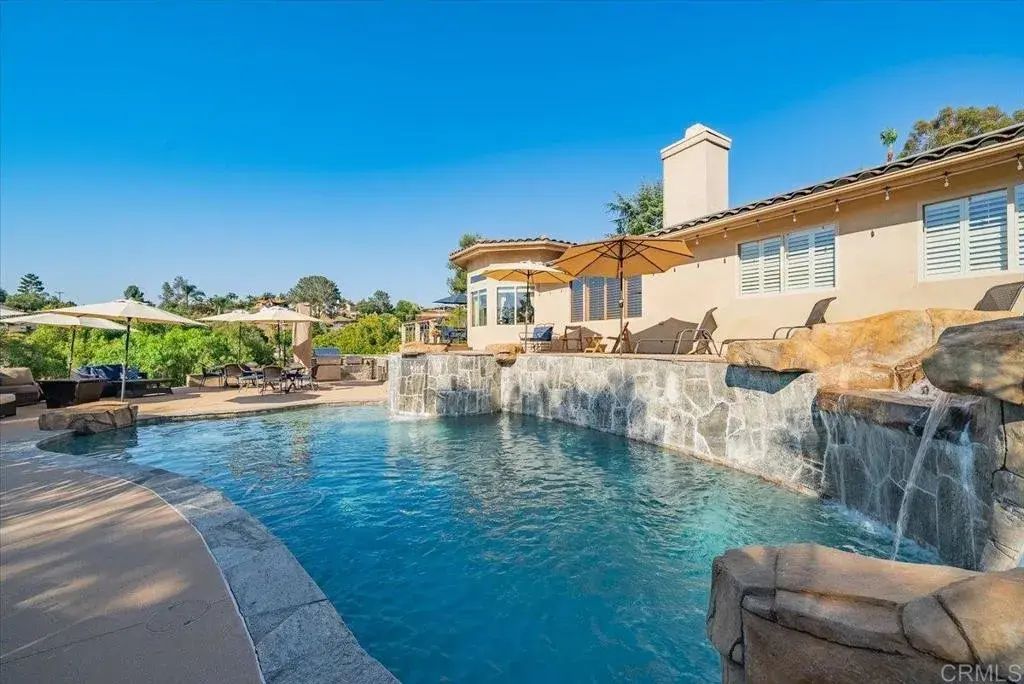 1960 Elevado Road, Vista