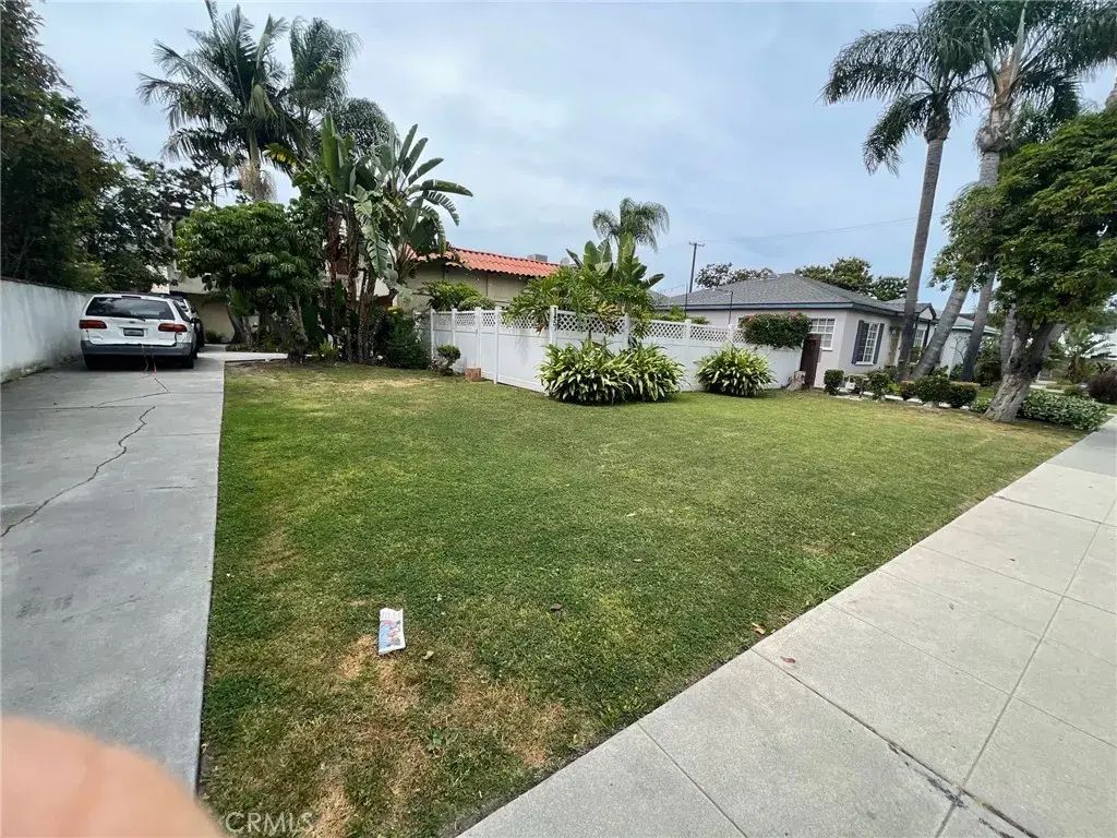 1451 Roycroft Avenue 3, Long Beach