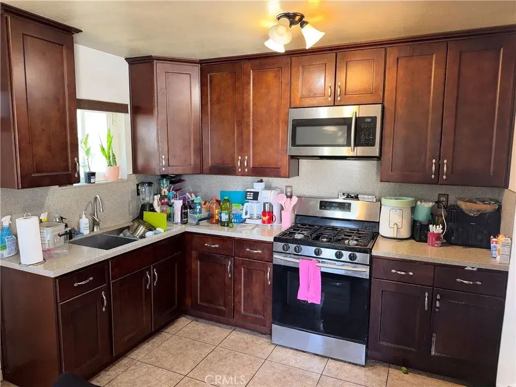 1263 N Phillips, Banning