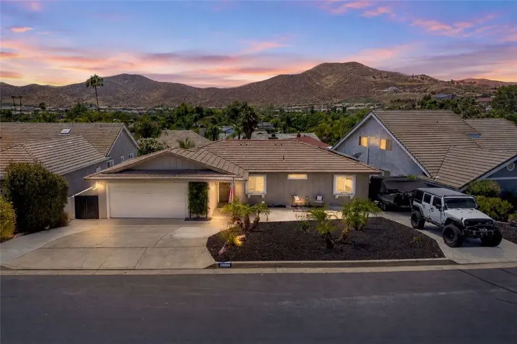 29998 Windward, Canyon Lake