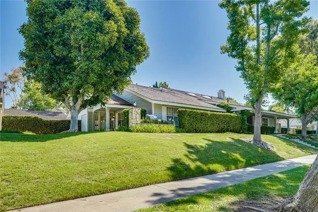 49 E Yale Loop 26, Irvine