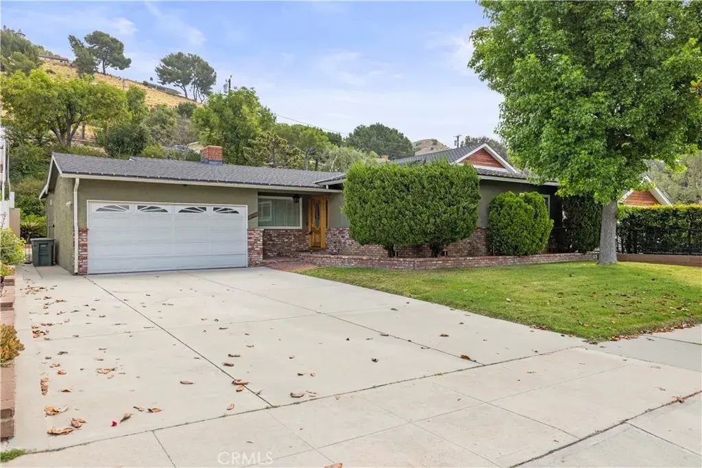 2724 N Kenneth, Burbank