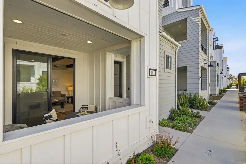 1601 San Remo Place 101, Encinitas
