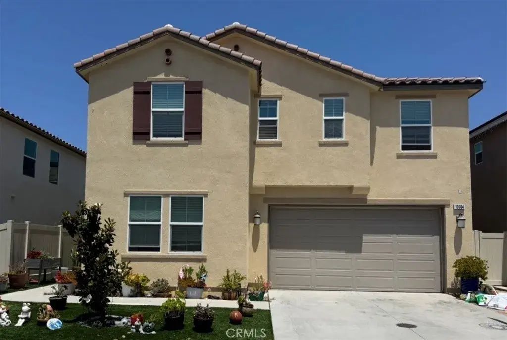 10664 Busch, Spring Valley