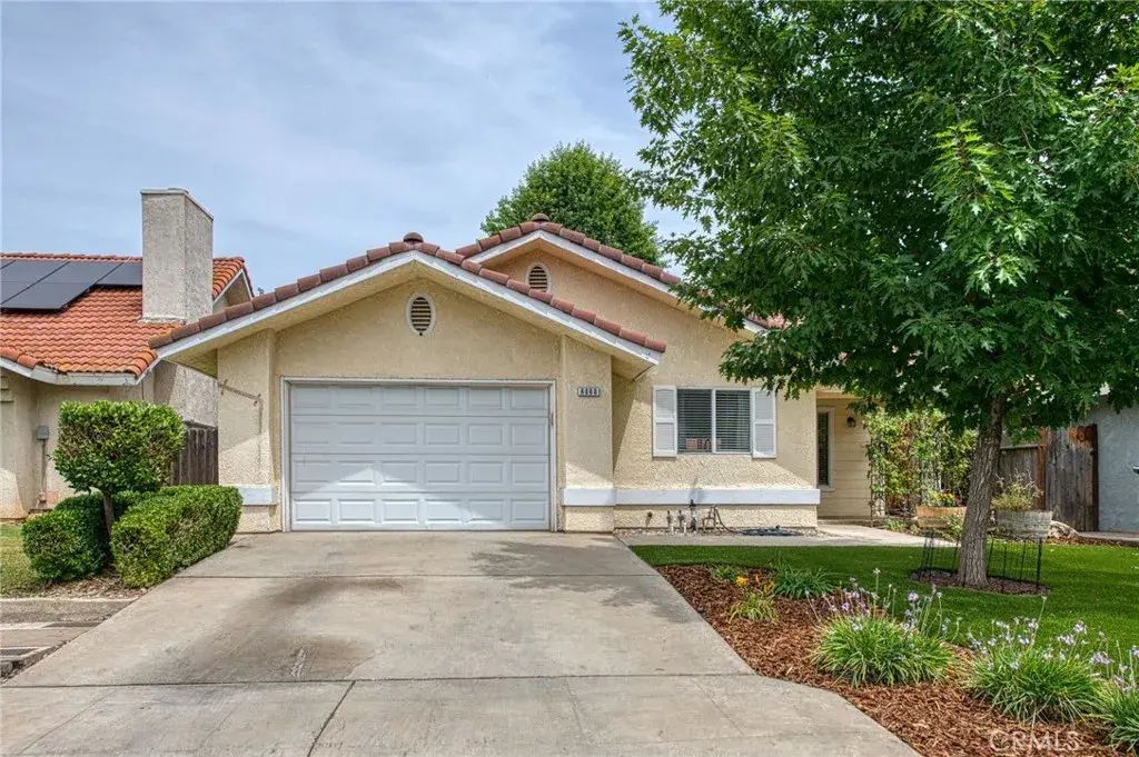 8868 N Chance, Fresno