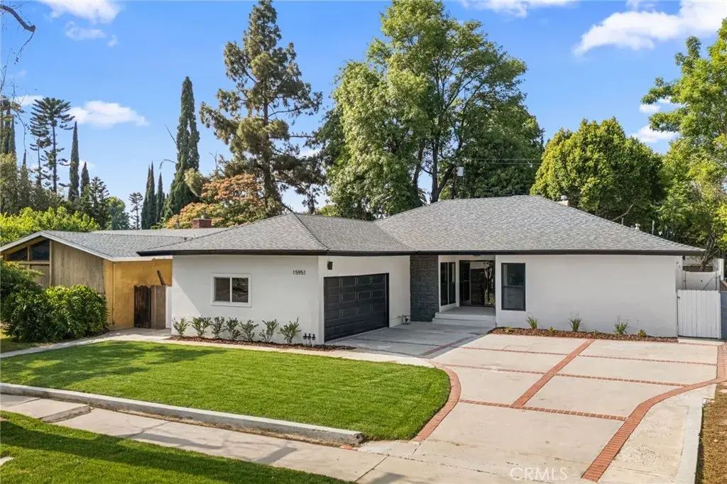 15951 Bahama, North Hills