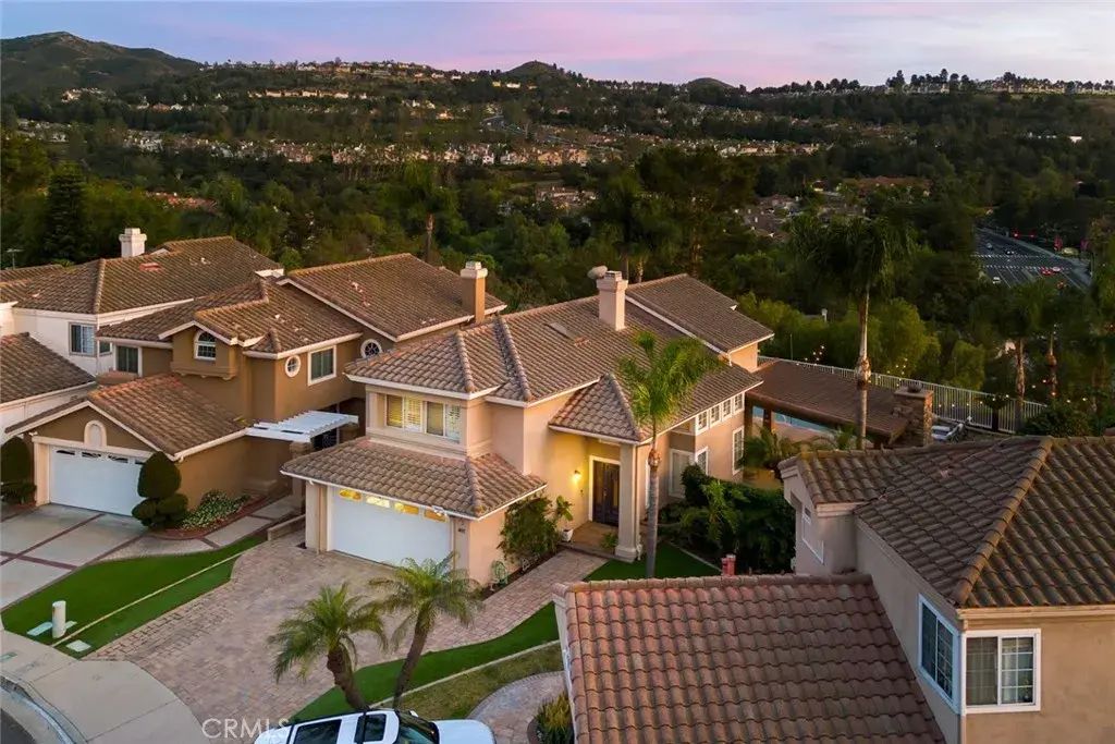 491 S Hibiscus Way, Anaheim Hills