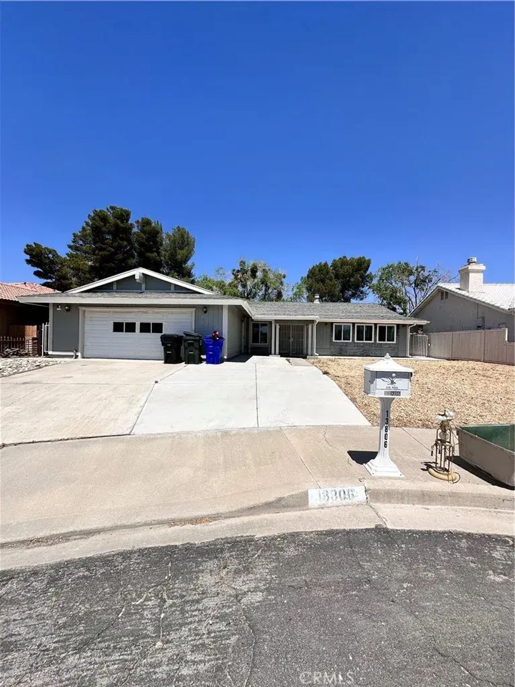 13806 Red Hill, Victorville