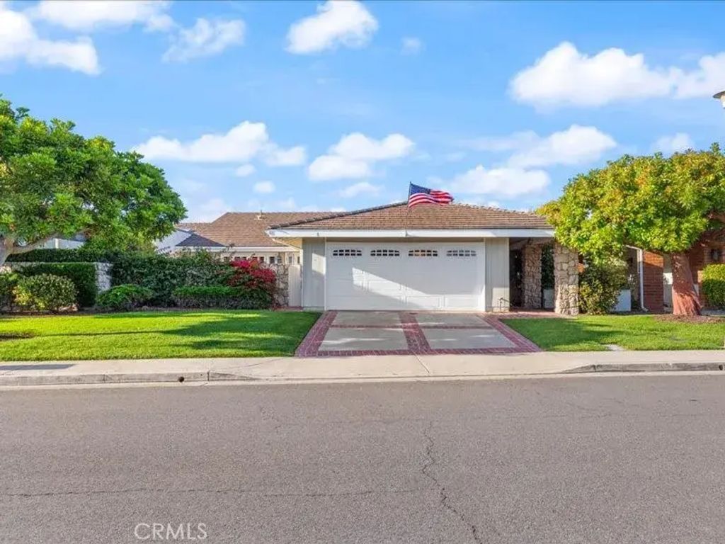 8 Sandbar Drive, Corona Del Mar