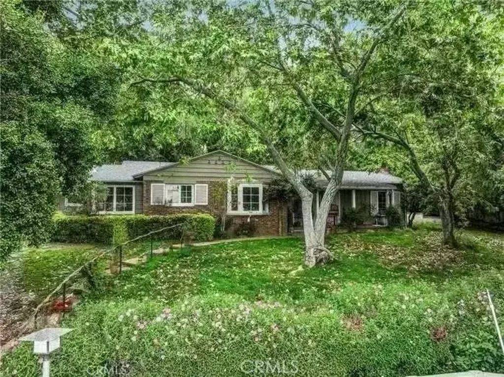 1835 Royal Oaks, Bradbury