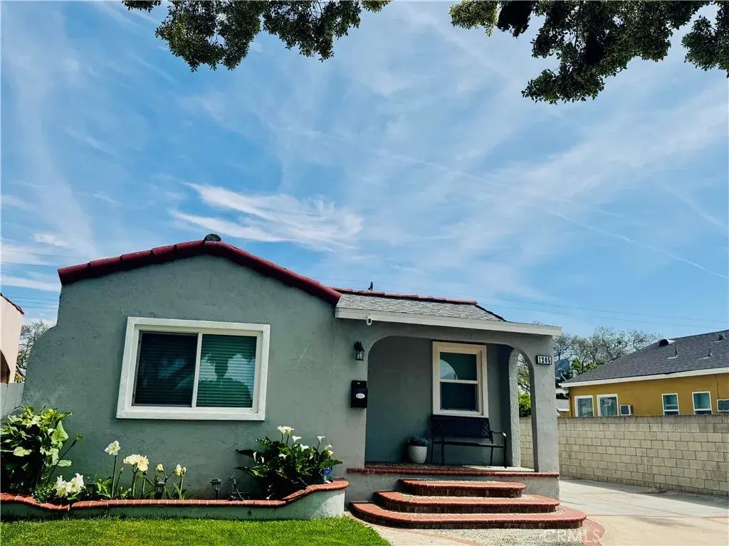 1205 S Flower, Santa Ana