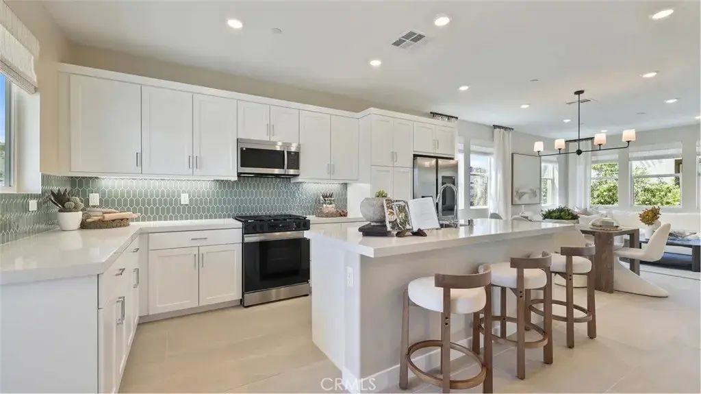 27467 Novella Lane, Valencia