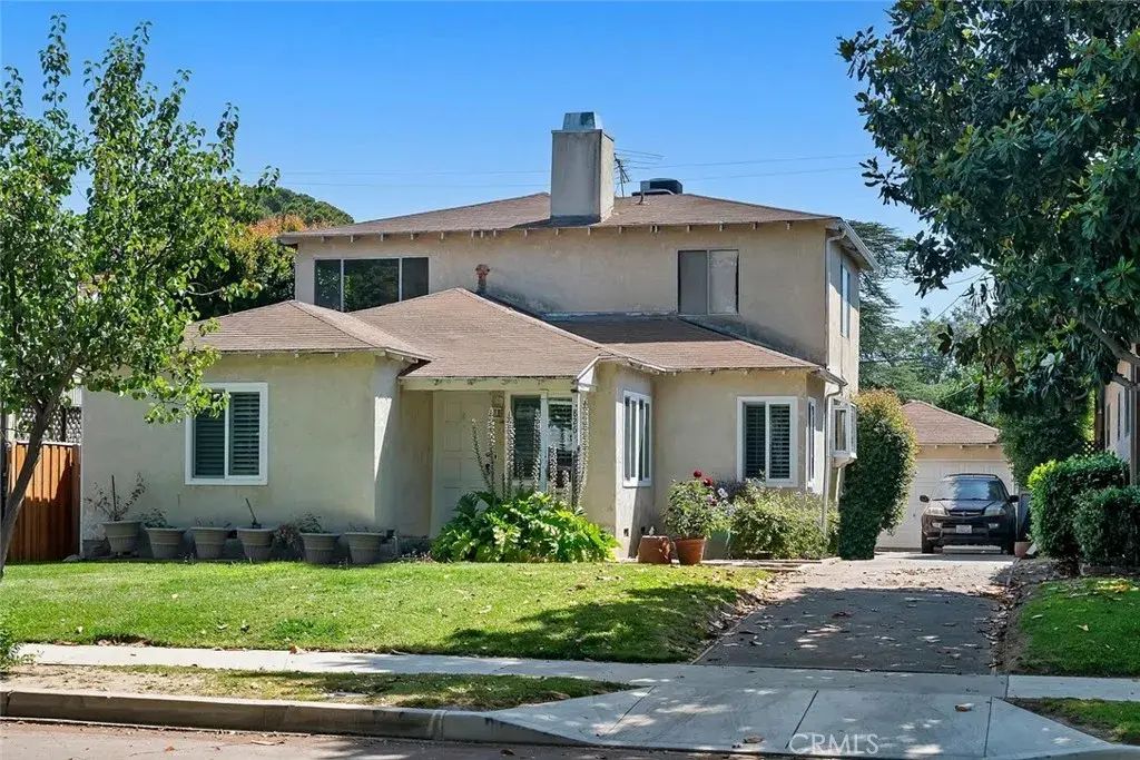 826 N Valley, Burbank