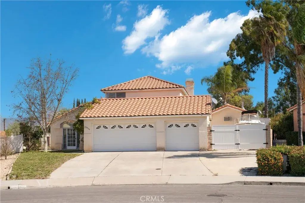 42966 Avenida Gato, Hemet