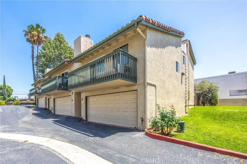 87 Tennessee, Redlands