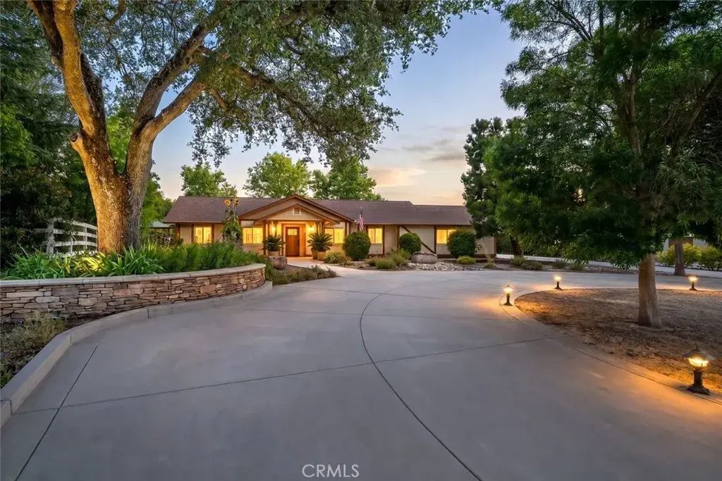 2385 Larkfield Place, Paso Robles