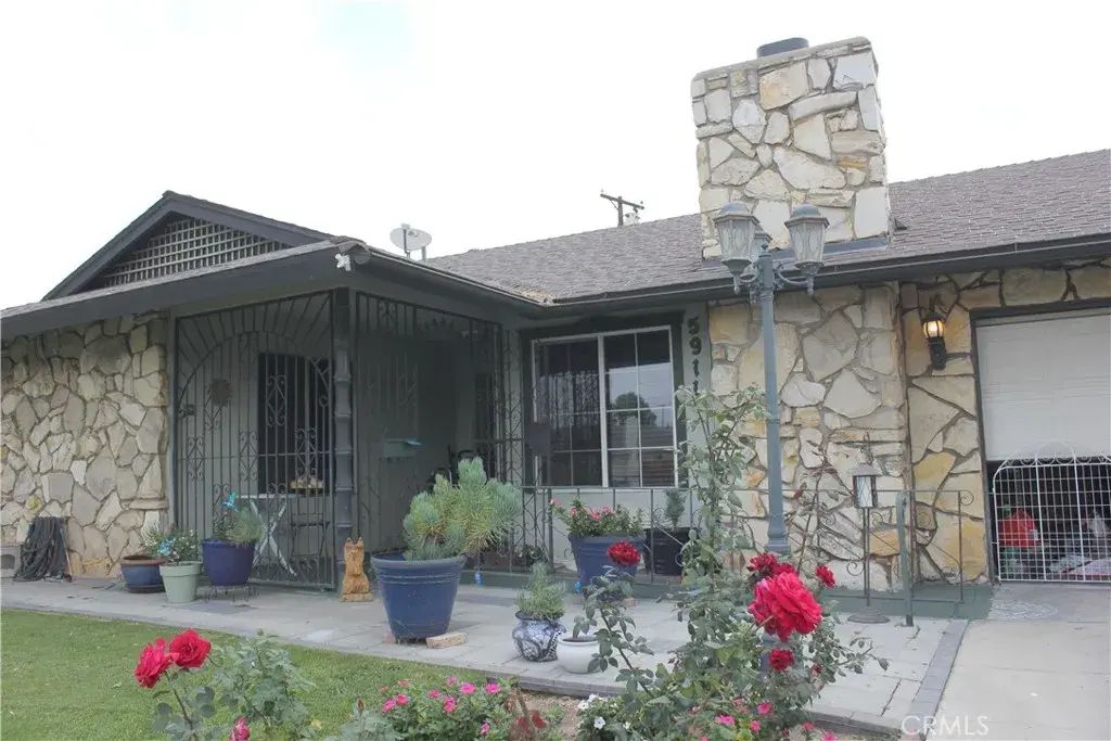 5911 Green Valley, Riverside