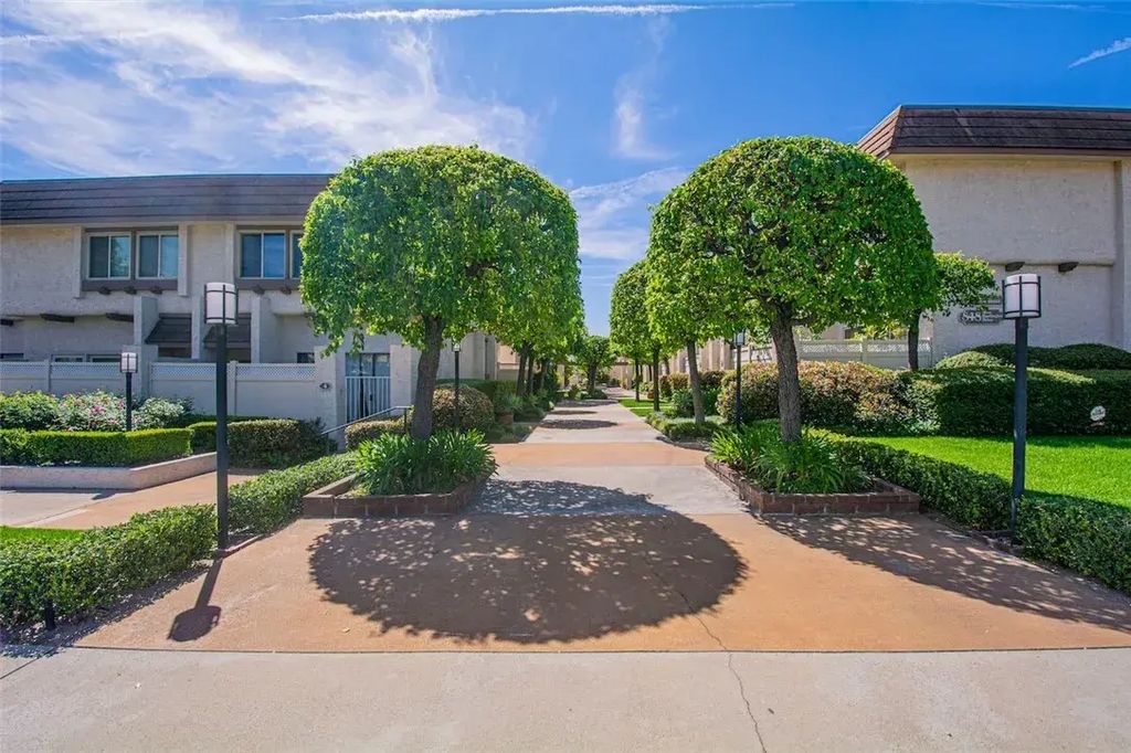 848 W Huntington Drive 28, Arcadia