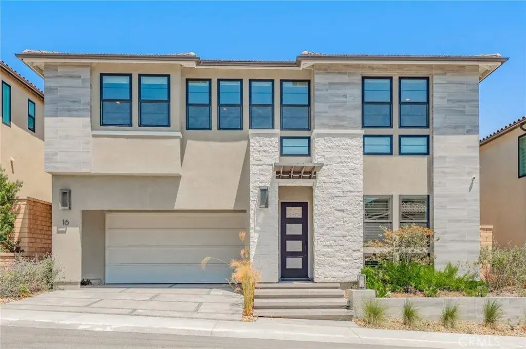 16 Vicino, Lake Forest