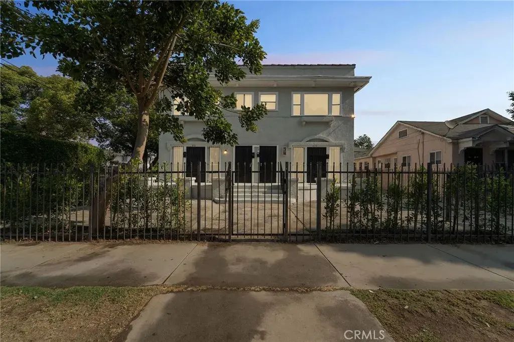 875 W 41st Drive, Los Angeles