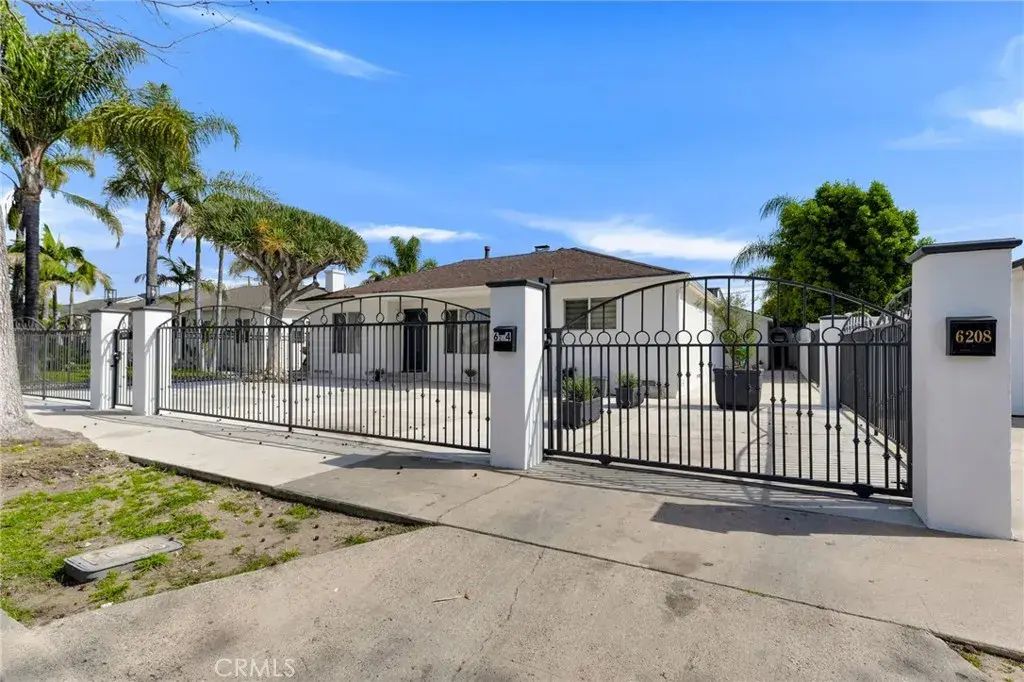 6208 Beeman Avenue, Valley Glen