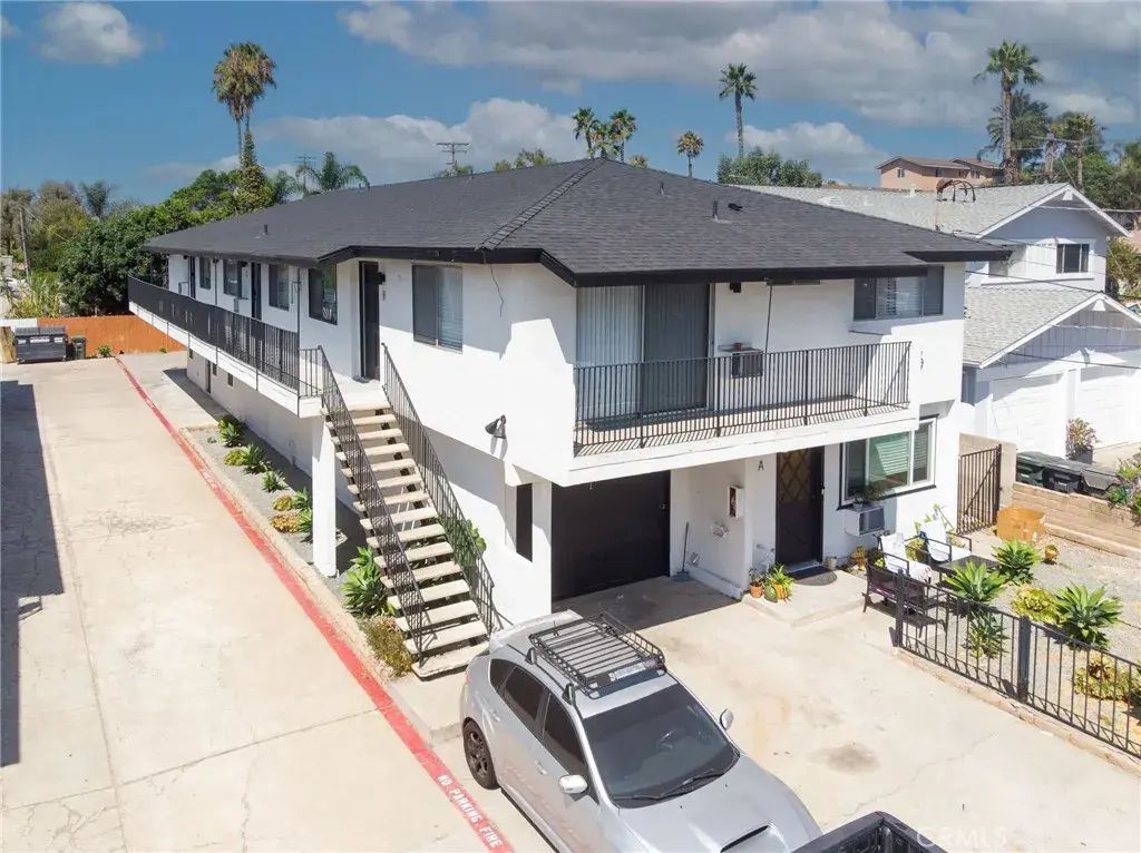 226 N Citrus Avenue A, Vista