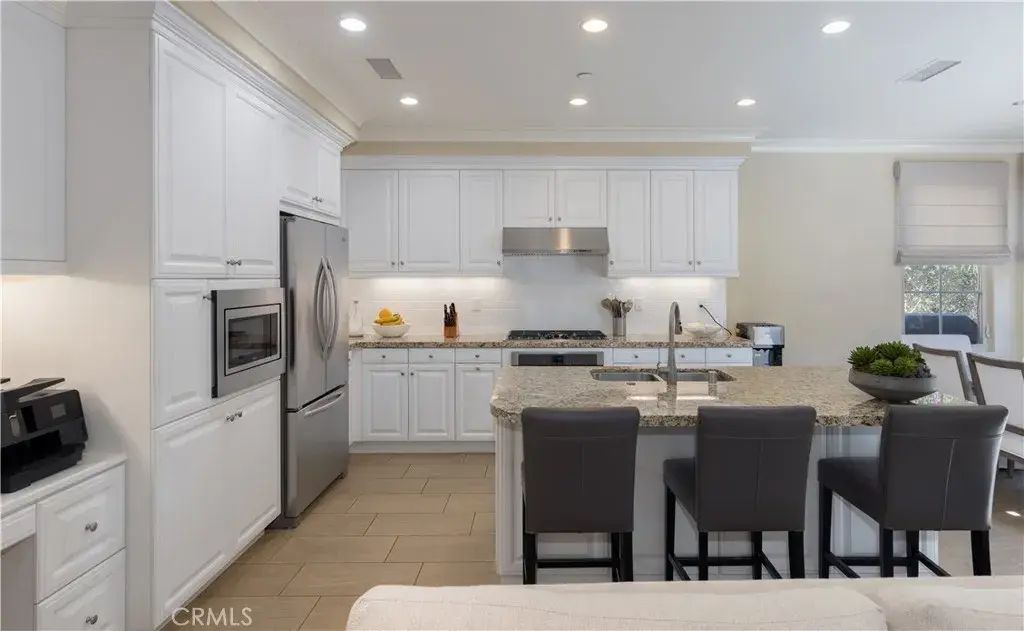 91 Bianco, Irvine