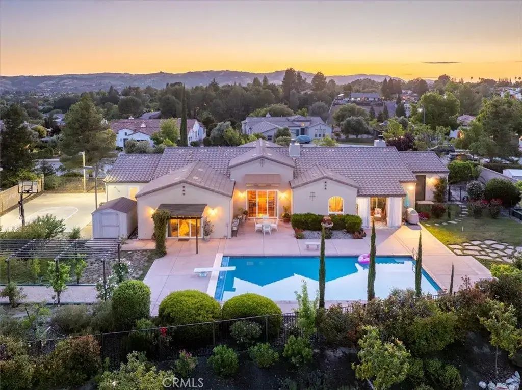 833 Hacienda Circle, Paso Robles