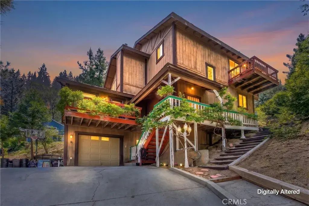595 Arbula, Crestline