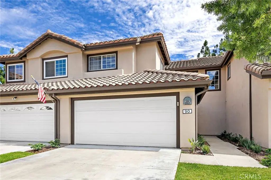 90 Mayfair, Aliso Viejo