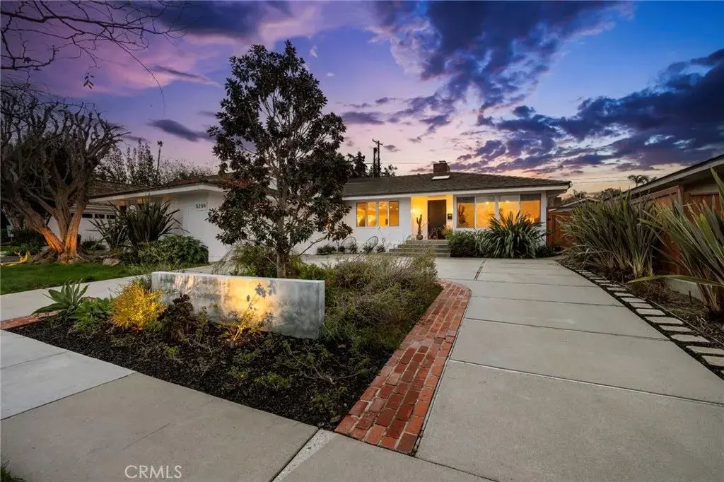 5230 E Los Flores Street, Long Beach