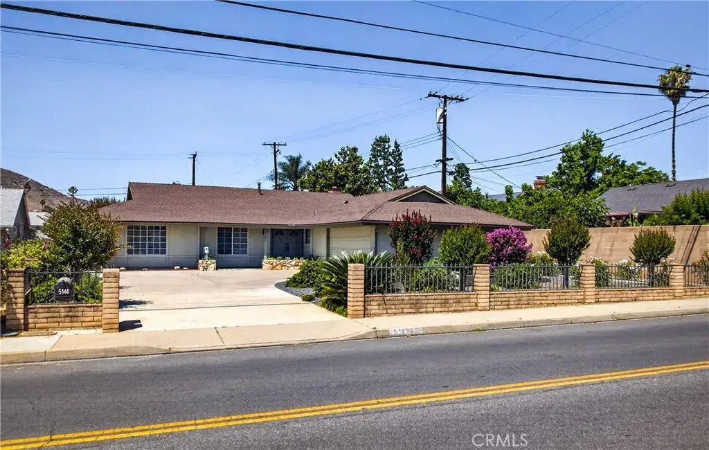 5146 Golden Avenue, Riverside