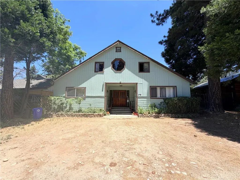 295 Spruce, Crestline