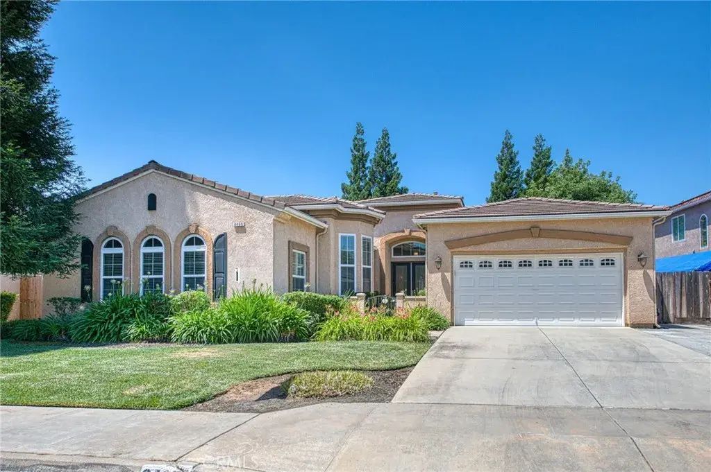8405 N Paula, Fresno