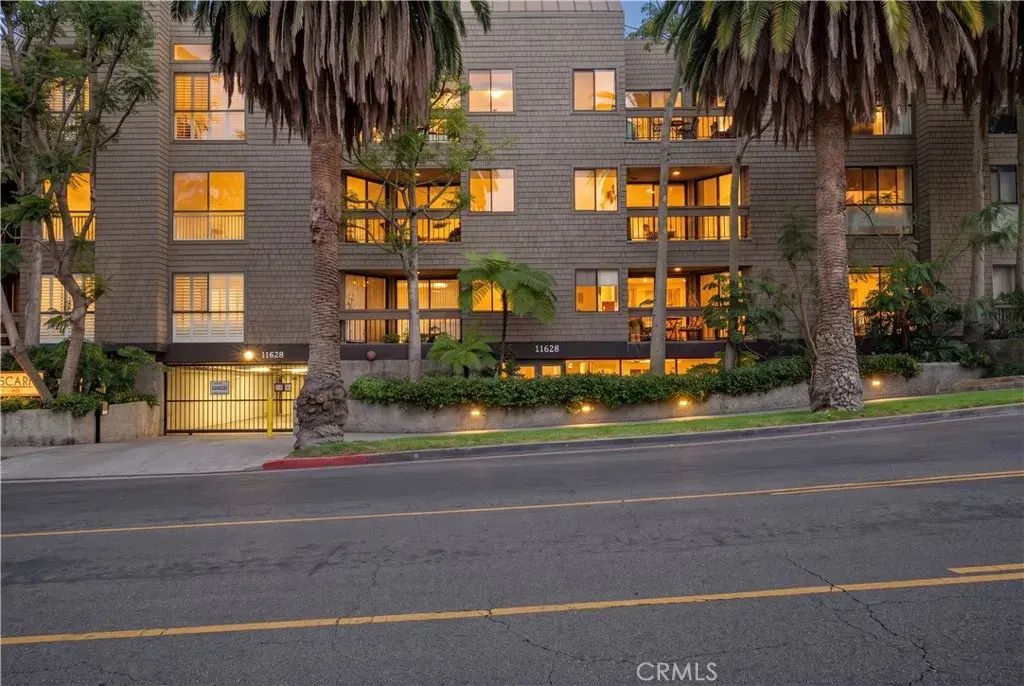 11628 Montana 207, Los Angeles