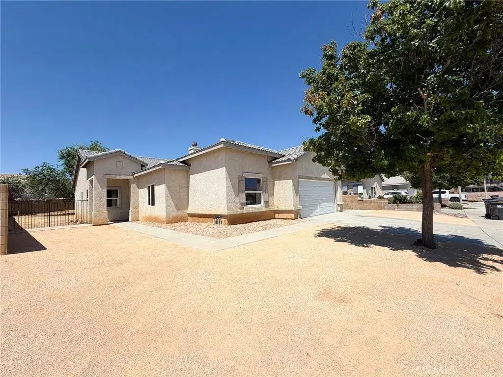44115 Greentree Court, Lancaster