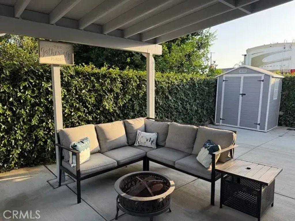 545 N Soldano Avenue North, Azusa