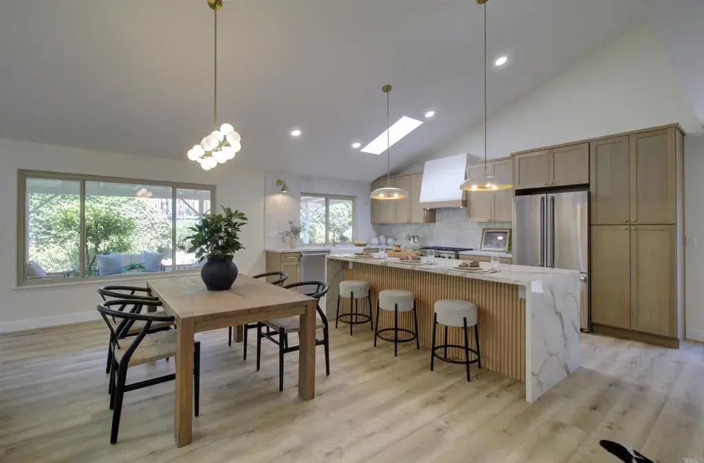 17523 Plaza Marlena, 