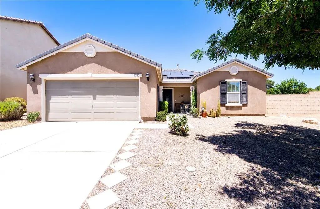 3225 Patti, Lancaster