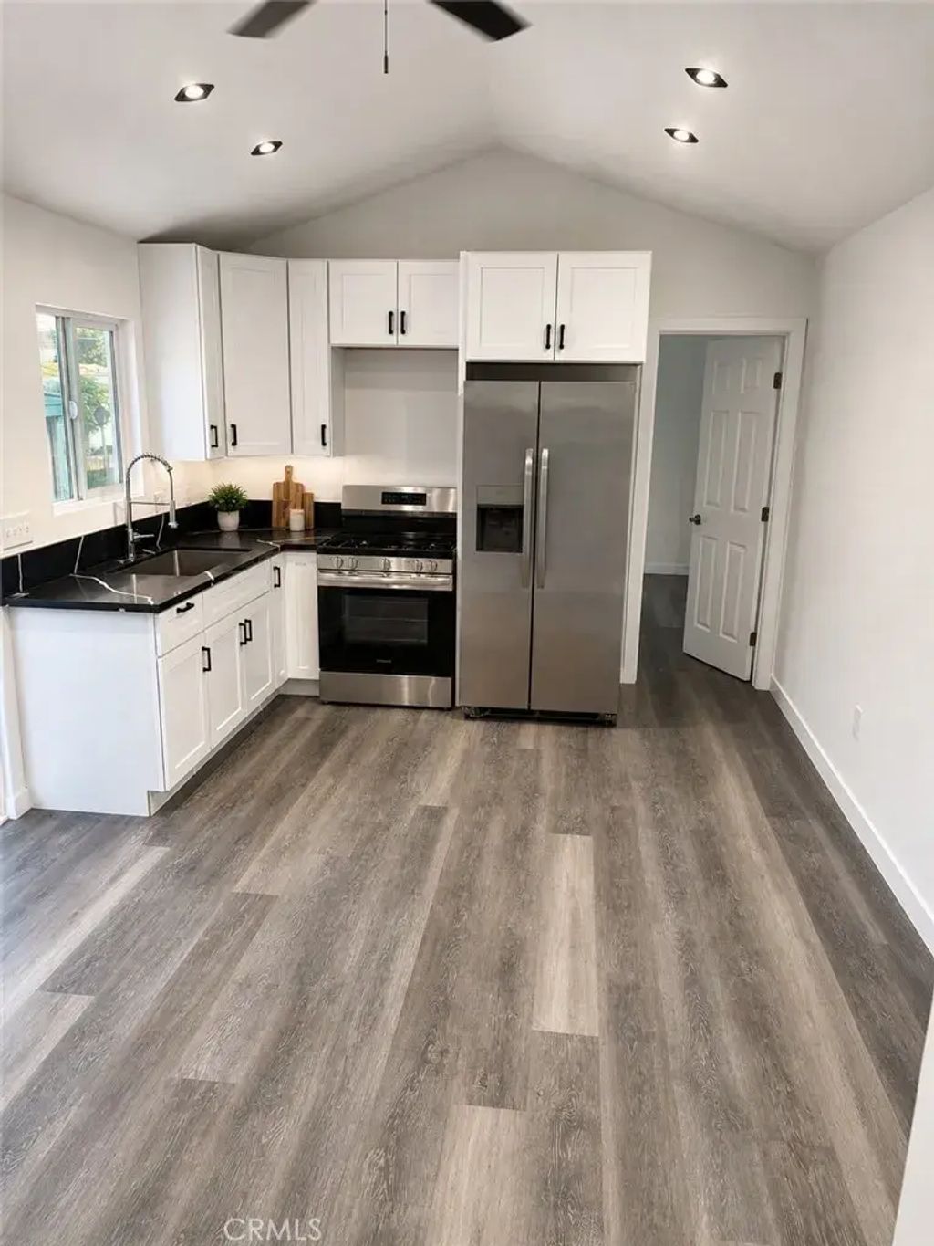 2548 Peck, Monrovia